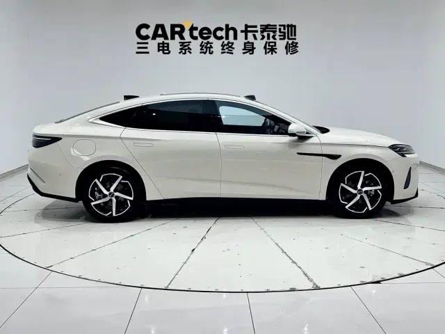 BYD Seal 07 DM-i — Фото автомобиля 4