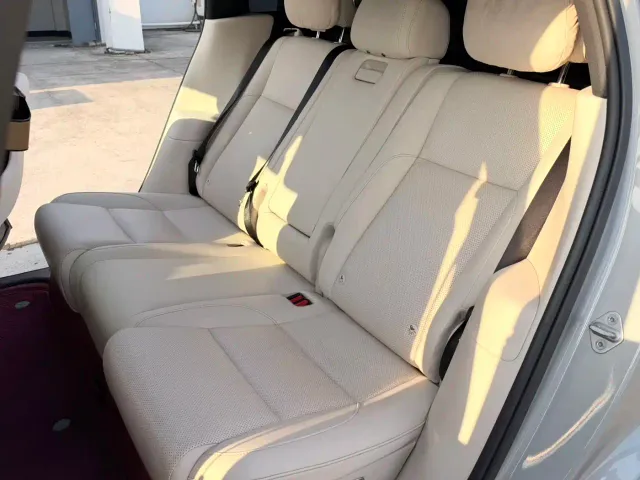 Li Auto L7 — Фото автомобиля 5