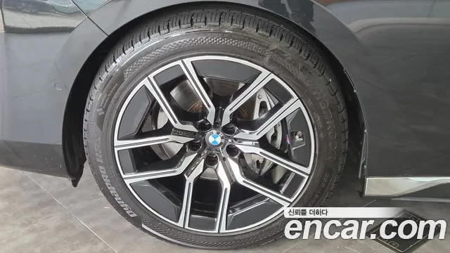 BMW 7-Series — Фото автомобиля 5