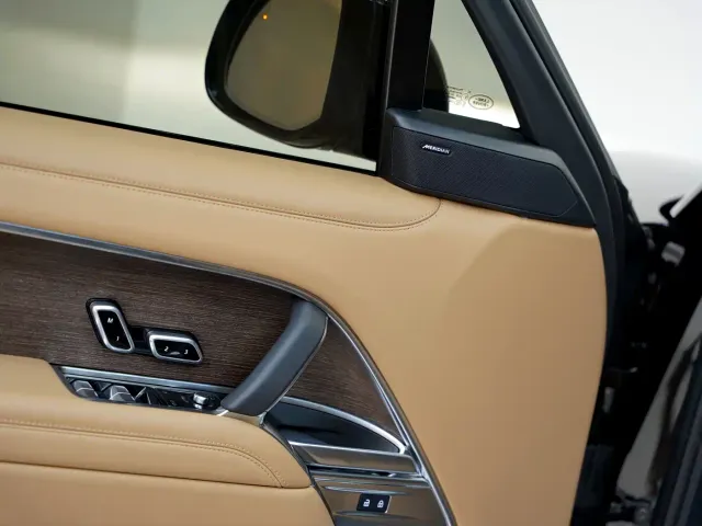 Land Rover Range Rover — Фото автомобиля 16