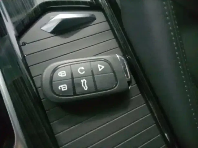 Geely Xingyue L — Фото автомобиля 8