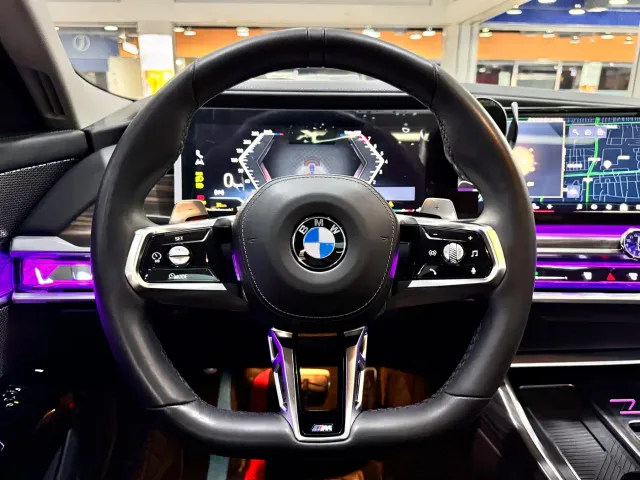 BMW 7 Series — Фото автомобиля 19