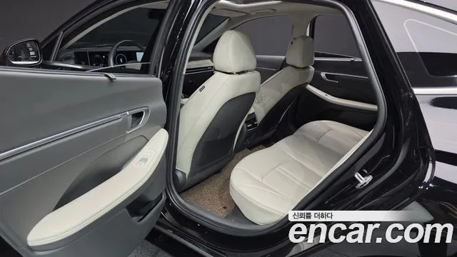 Hyundai Sonata Inspiration — Фото автомобиля 9
