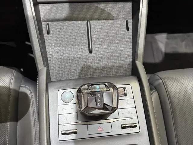 BYD Qin L — Фото автомобиля 13