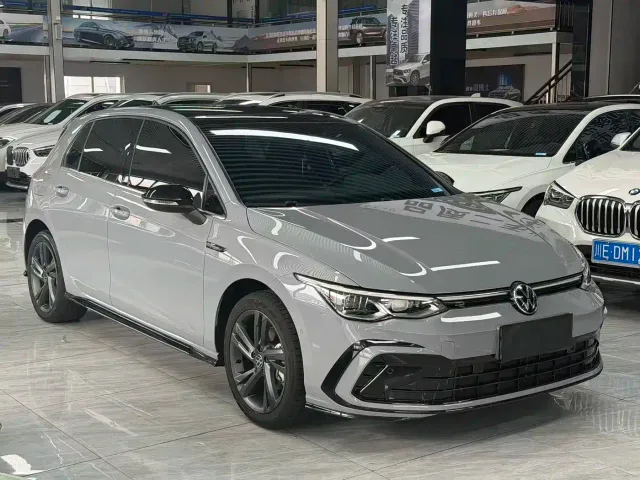 Volkswagen Golf — Фото автомобиля 4