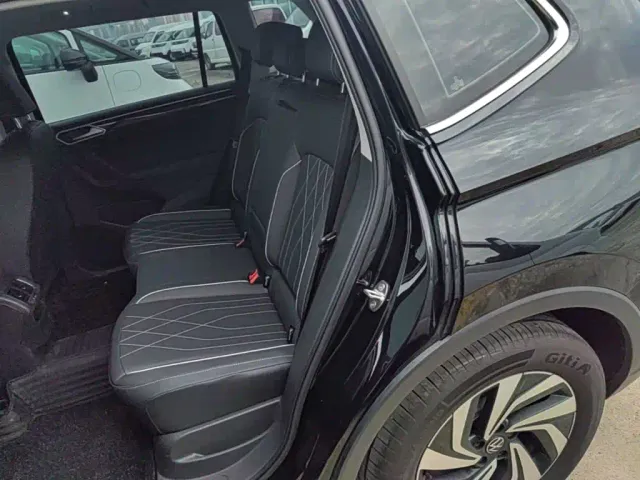 Volkswagen Tiguan L — Фото автомобиля 16
