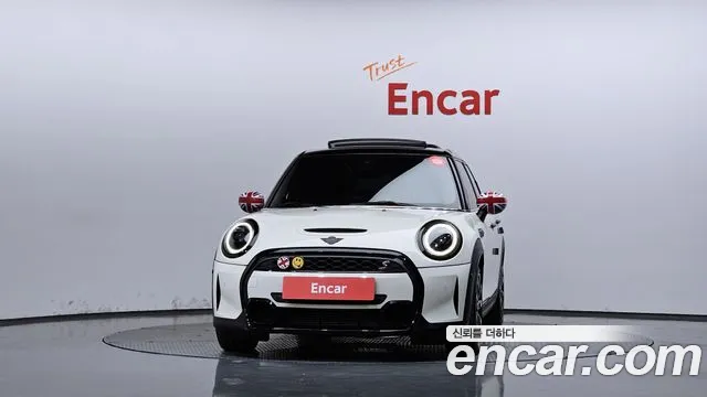 MINI Cooper — Фото автомобиля 3