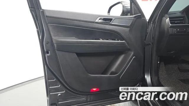 KG_Mobility_Ssangyong Rexton Новый Rexton Sport Дизель 2.2 4WD — Фото автомобиля 18