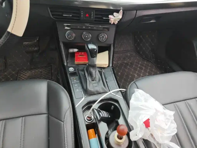 Volkswagen Passat — Фото автомобиля 13