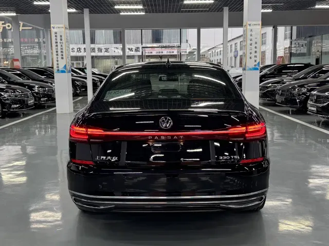Volkswagen Passat — Фото автомобиля 9