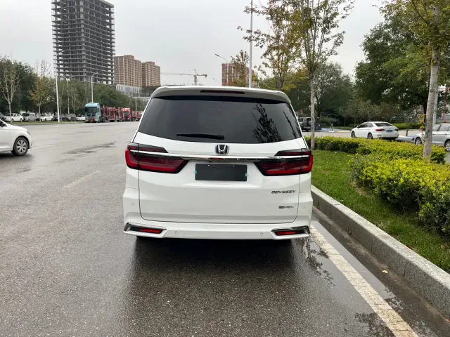 Honda Odyssey — Фото автомобиля 19