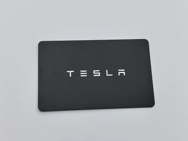 Tesla Model Y — Фото автомобиля 19