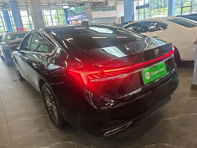Buick LaCrosse — Фото автомобиля 4