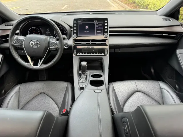 Toyota Avalon — Фото автомобиля 12