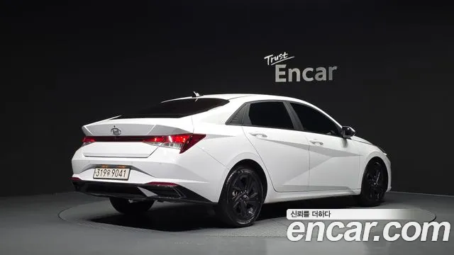 Hyundai AVANTE Avante (CN7) — Фото автомобиля 2