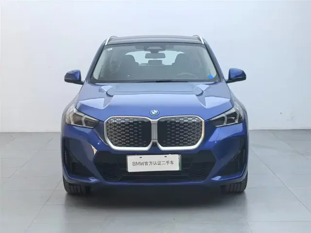 BMW BMW iX1 2025 eDrive25L M Sport Package — Фото автомобиля 2