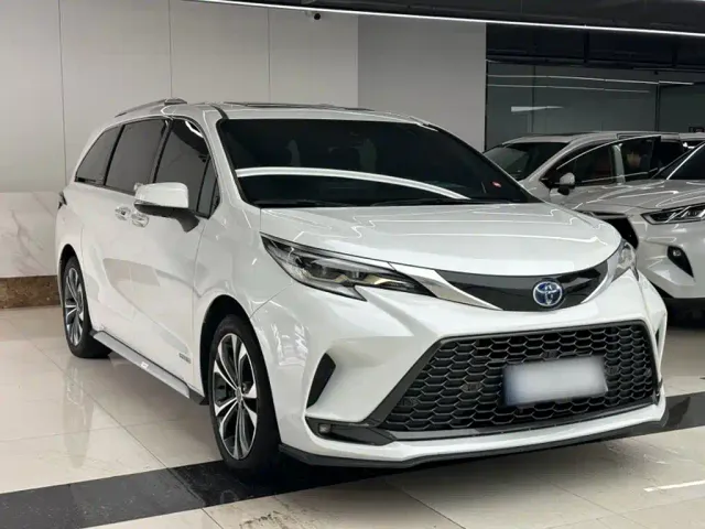 Toyota Granvia — Фото автомобиля 12