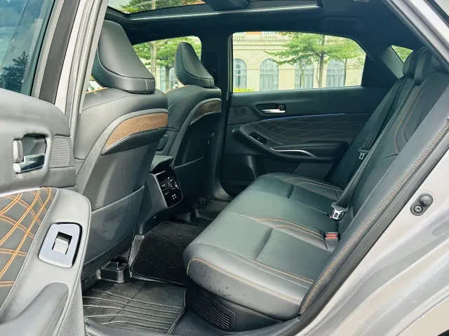 Toyota Avalon — Фото автомобиля 14