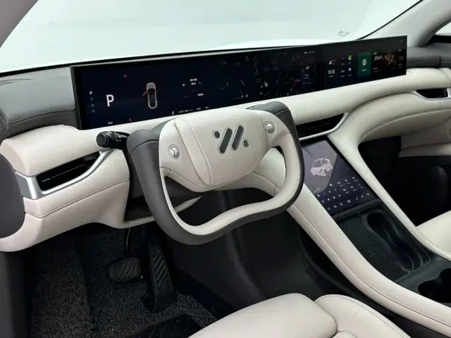 IM Motors LS6 — Фото автомобиля 10