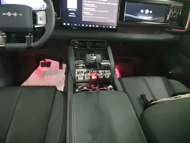 BYD FangChengBao Leopard 5 — Фото автомобиля 13