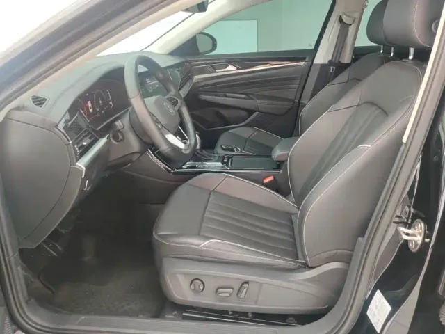 Volkswagen Passat — Фото автомобиля 9