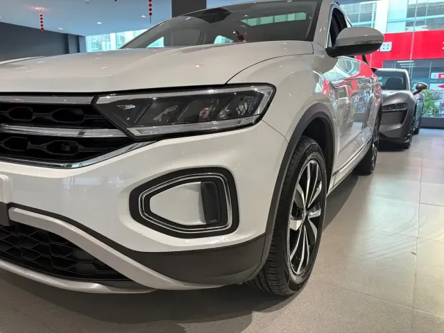Volkswagen T-Roc — Фото автомобиля 15