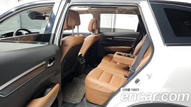 Renault-KoreaSamsung QM6 Новый QM6 2.0 LPe RE Signature 2WD — Фото автомобиля 11
