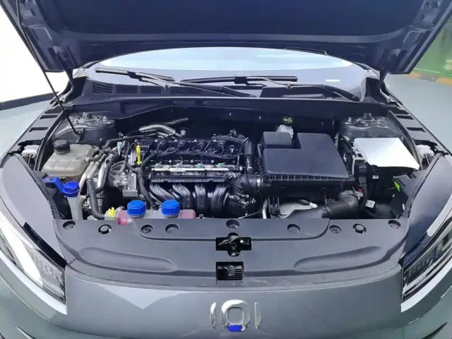 Changan Qiyuan A05 — Фото автомобиля 10