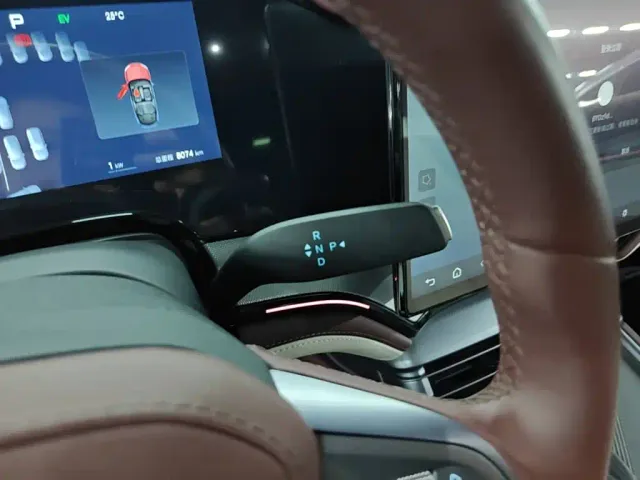 BYD Seal 07 DM-i — Фото автомобиля 13