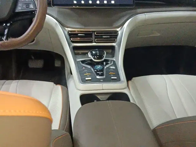 BYD Song Pro — Фото автомобиля 13