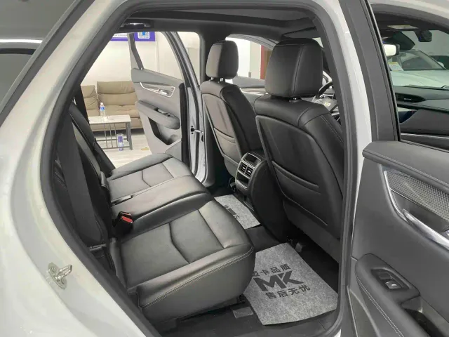 Cadillac XT5 — Фото автомобиля 11