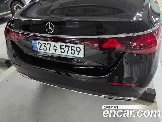Mercedes-Benz E-Class W214 — Фото автомобиля 2