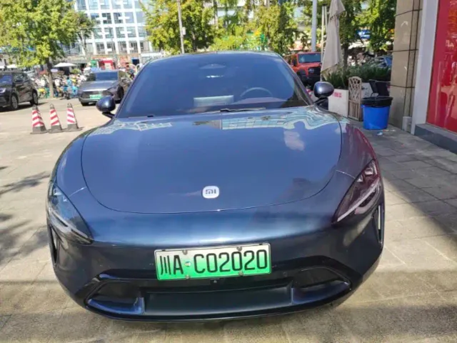 Xiaomi SU7 — Фото автомобиля 2