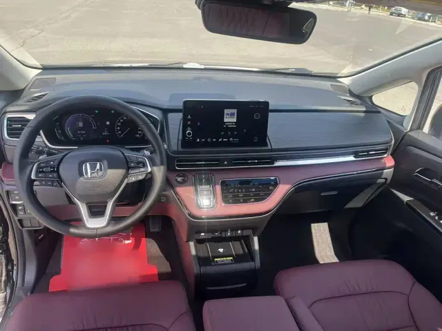 Honda Elysion — Фото автомобиля 10