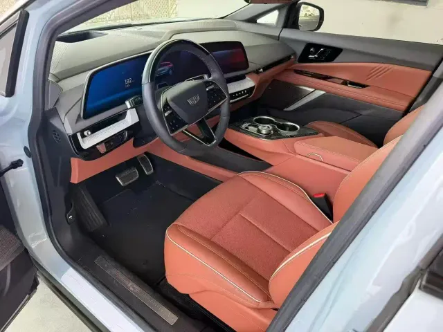 Cadillac IQ Ao Ge 2024 AWD Long Range Edition — Фото автомобиля 5