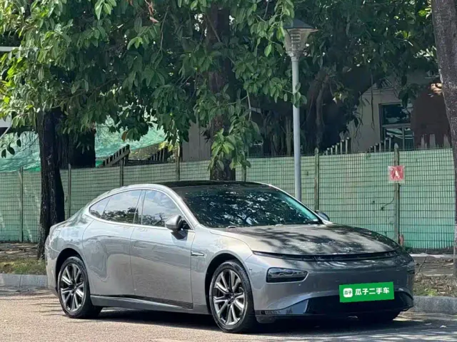 Xpeng P7 — Фото автомобиля 3