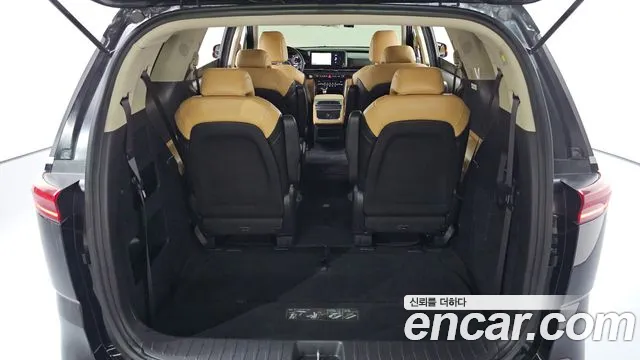 Kia Carnival Generation 4 — Фото автомобиля 26