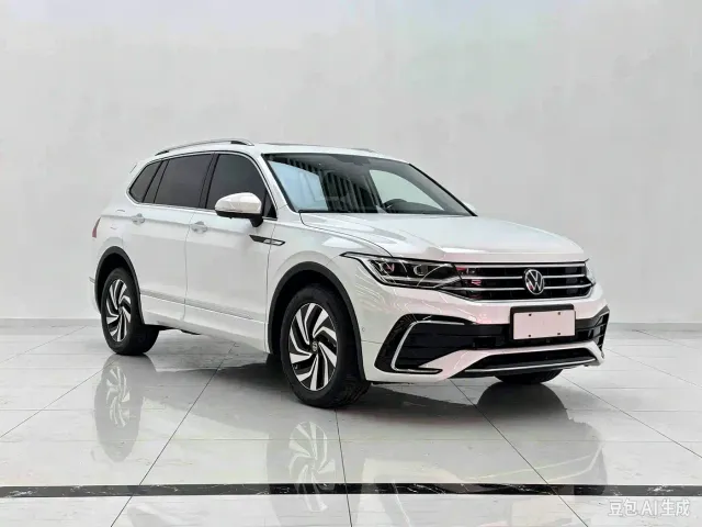 Volkswagen Tiguan L — Фото автомобиля 4