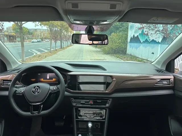 Volkswagen Tharu — Фото автомобиля 6