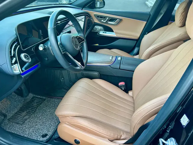 Mercedes-Benz E-Class — Фото автомобиля 14