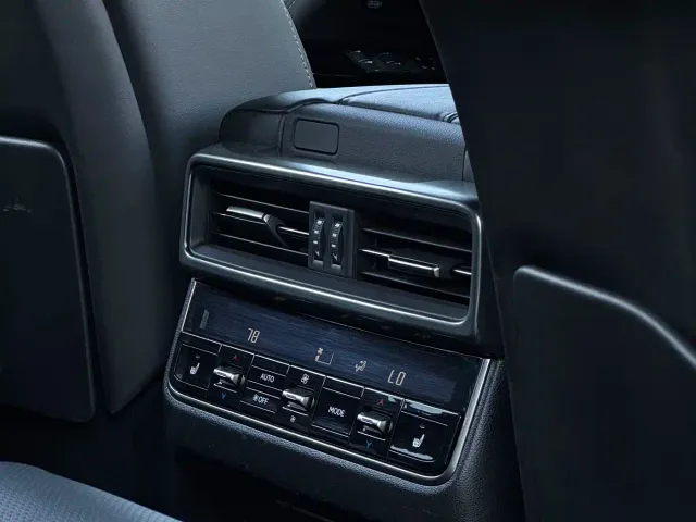 Lexus LX — Фото автомобиля 25