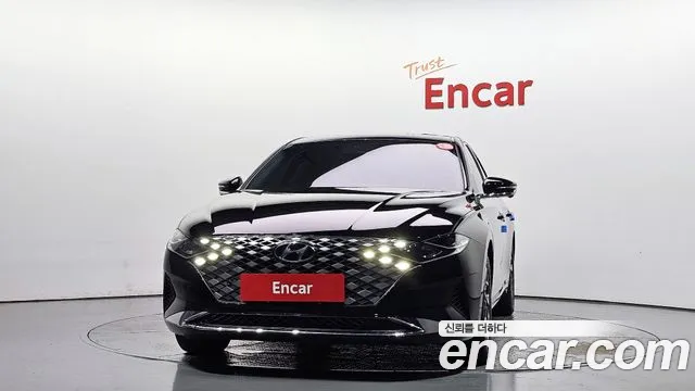 Hyundai Grandeur Grandeur (New) Hybrid — Фото автомобиля 3