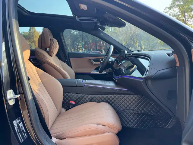 Mercedes-Benz E-Class — Фото автомобиля 6