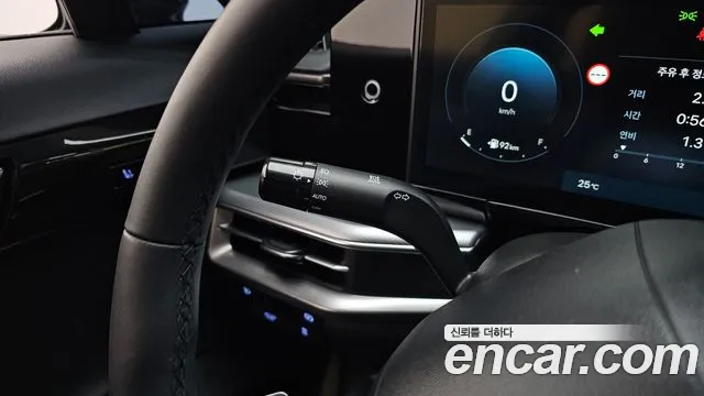 Hyundai Grandeur Grandeur (GN7) 2.5 Бензин 2WD — Фото автомобиля 15