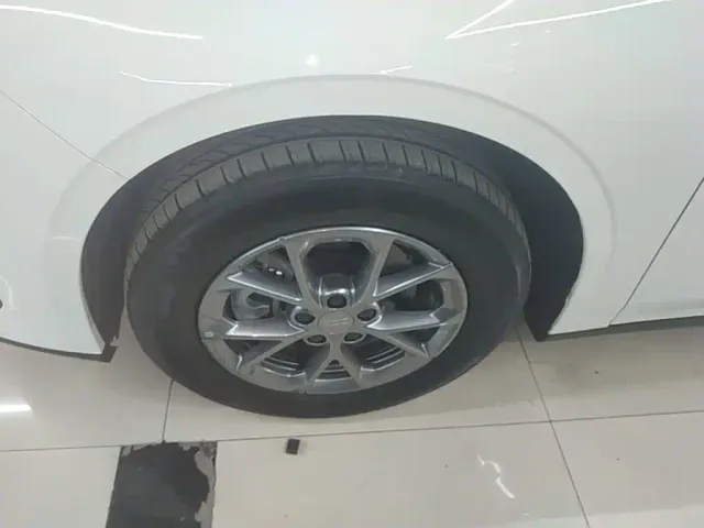 Geely Galaxy L6 — Фото автомобиля 22