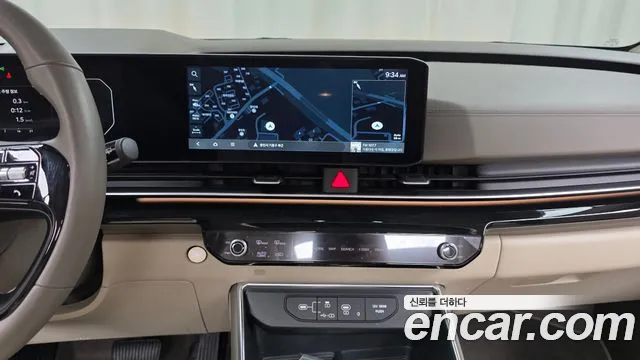 Kia Carnival Generation 4 — Фото автомобиля 12