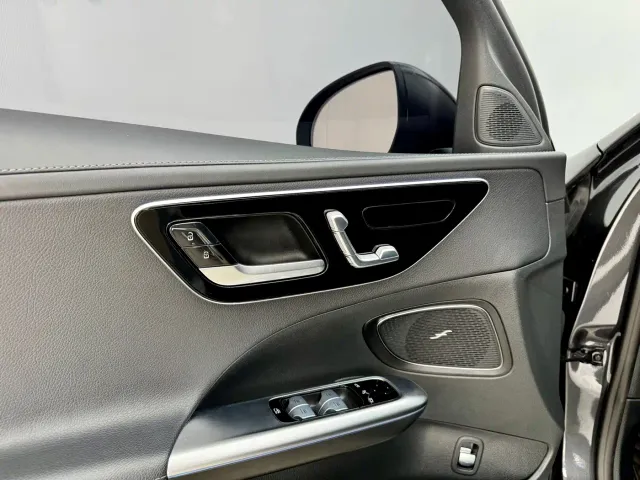 Mercedes-Benz C-Class — Фото автомобиля 8