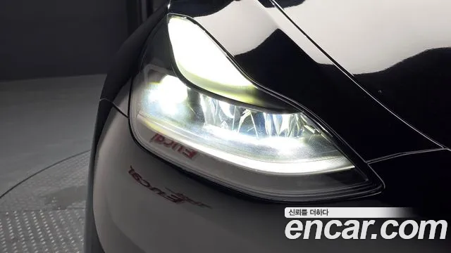 Tesla Model Y — Фото автомобиля 20