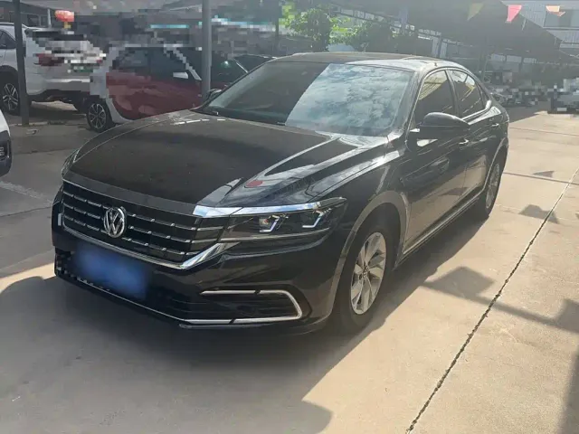 Фотография автомобиля — Volkswagen Passat