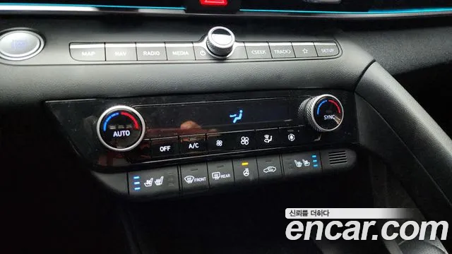 Hyundai AVANTE Avante (CN7) — Фото автомобиля 16